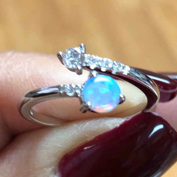 Nela’s Jewelry - 925 Silver & Opal Ring